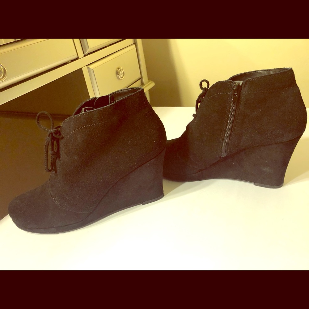 Dolce Vita Wedge Booties Size 10